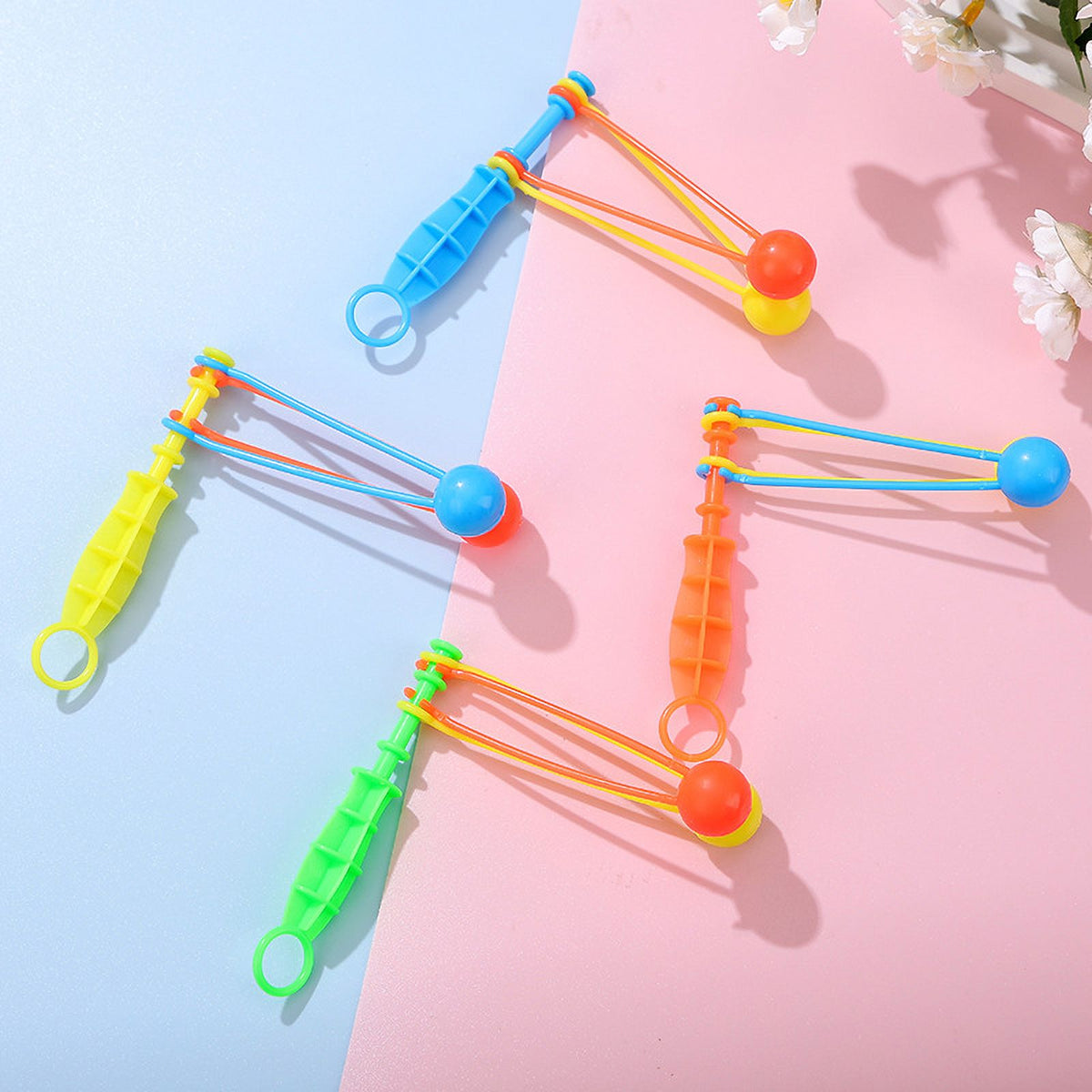 30 Pcs Plastic Hand Cranked Bumper Ball Toy F728